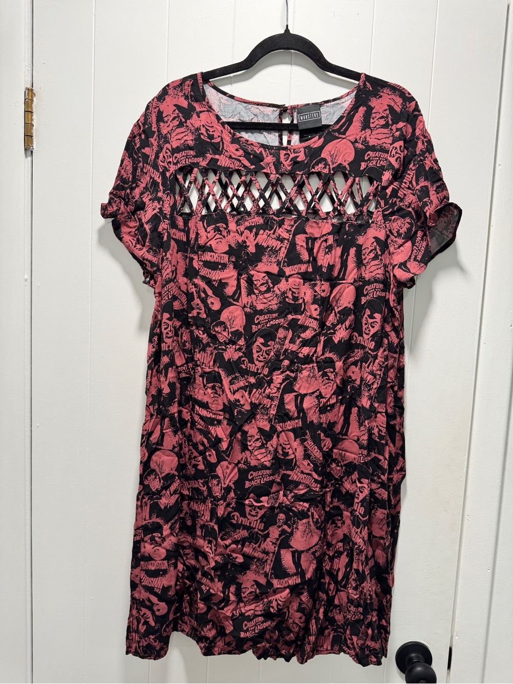 Universal Monsters Torrid Red & Black Graphic Dress w/cut outs.